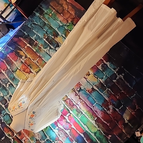 Vintage Floral Embroidery Prairie Dress with Lace AS IS - Picture 2 of 15